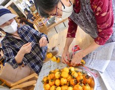 ALK-CAFEで干し柿づくり